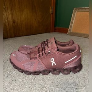 On Cloud women's shoe